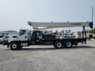 2015 Freightliner 108SD 6x4 Terex BT7077 Boom Truck