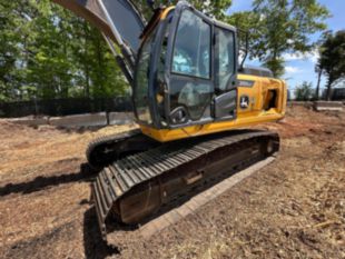 2020 John Deere 210GLC