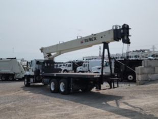 2015 Freightliner 108SD 6x4 Terex BT7077 Boom Truck