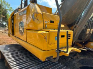 2020 John Deere 210GLC