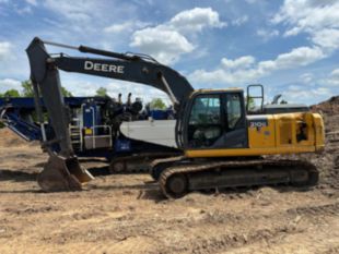 2018 John Deere 210GLC Excavator