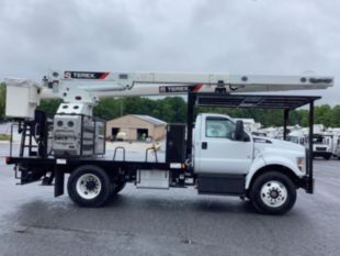 2026 Ford F750 4x2 Terex Utilities XT PRO 60/70-ORA-F-PC Bucket Truck
