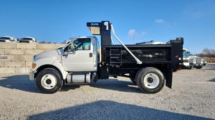 2015 Ford F750 4x2 2024 Load King 10 Ft. Dump Truck