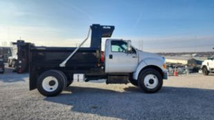 2015 Ford F750 4x2 2024 Load King 10 Ft. Dump Truck