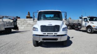 2015 Freightliner M2106 4x4 Cab & Chassis