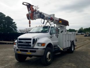 2011 Ford F-750 4x4 Terex C4047 Digger Derrick