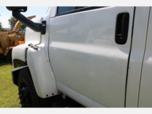 2006 GMC C6500 Crew Cab Chipper Truck