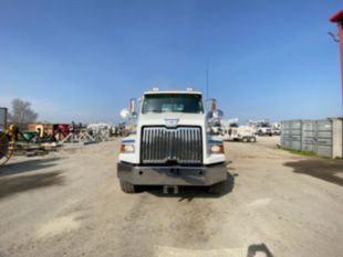 2017 Western Star 4700SB 6x4 Equipment Hauler