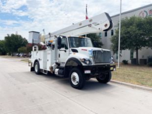 2012 Versalift VO-455-MHI / 2013 International 7300 4x4 Bucket Truck