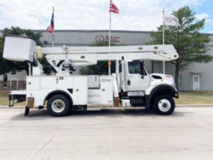 2012 Versalift VO-455-MHI / 2013 International 7300 4x4 Bucket Truck