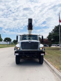 2012 Versalift VO-455-MHI / 2013 International 7300 4x4 Bucket Truck