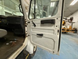 1997 Int'l 4700 4x2 Hi-Ranger Bucket Truck