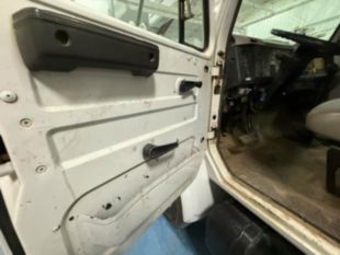 1997 Int'l 4700 4x2 Hi-Ranger Bucket Truck