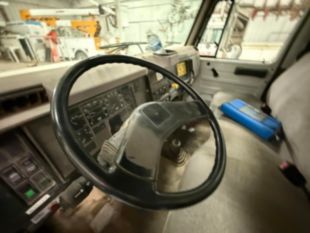 1997 Int'l 4700 4x2 Hi-Ranger Bucket Truck