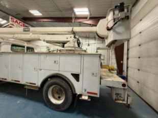 1997 Int'l 4700 4x2 Hi-Ranger Bucket Truck