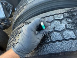 2016 Peterbilt 579 18 Speed Tandem Axle 80" Sleeper Truck