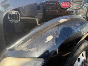 2016 Peterbilt 579 18 Speed Tandem Axle 80" Sleeper Truck