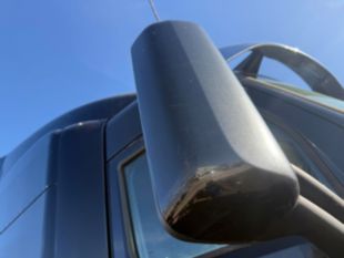 2016 Peterbilt 579 18 Speed Tandem Axle 80" Sleeper Truck