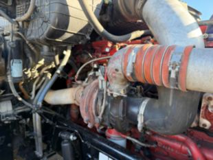 2016 Peterbilt 579 18 Speed Tandem Axle 80" Sleeper Truck