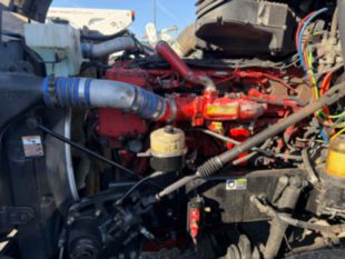 2016 Peterbilt 579 18 Speed Tandem Axle 80" Sleeper Truck