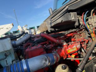 2016 Peterbilt 579 18 Speed Tandem Axle 80" Sleeper Truck