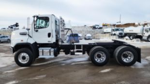 2015 Freightliner 108SD 6x6 Daycab Tractor