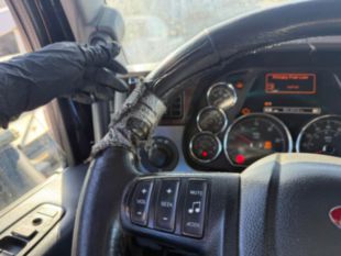 2016 Peterbilt 579 18 Speed Tandem Axle 80" Sleeper Truck