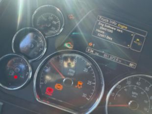 2016 Peterbilt 579 18 Speed Tandem Axle 80" Sleeper Truck