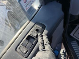 2016 Peterbilt 579 18 Speed Tandem Axle 80" Sleeper Truck