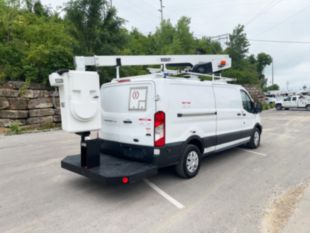 2018 Ford T-350 4x2 Versalift Vantel-29-NE Bucket Van
