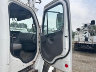 2015 Terex C4047 Digger Derrick 2015 Freightliner M2106