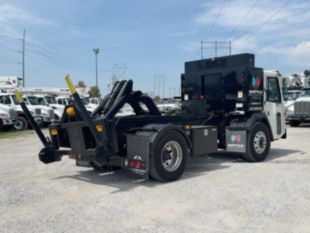 2023 Battle LNT 4x2 Galbreath SLCH-113 Container Handler Truck
