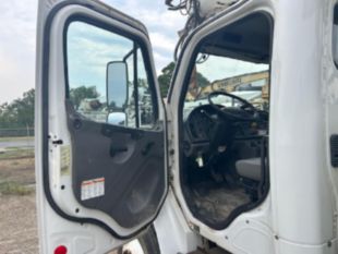 2015 Terex C4047 Digger Derrick 2015 Freightliner M2106