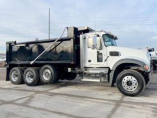 2025 Mack GR84FR 8x4 17’ 6” Load King Dump Truck