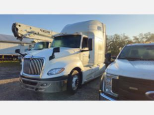2019 Int'l LT-625 Cummins Powered Sleeper Truck