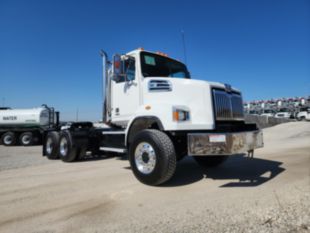 2015 Western Star 4700 6x6 Daycab Tractor