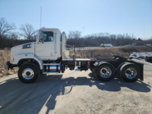 2015 Western Star 4700 6x6 Daycab Tractor
