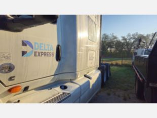 2019 Int'l LT-625 Cummins Powered Sleeper Truck