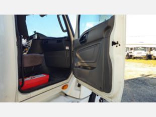 2019 Int'l LT-625 Cummins Powered Sleeper Truck