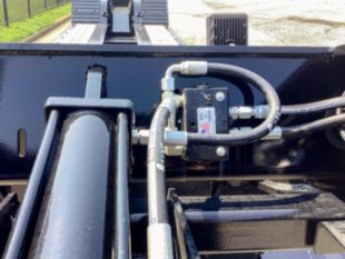 55 tons 53' x 8'6" 22,645 lbs Triple Axle Lowboy Trailer