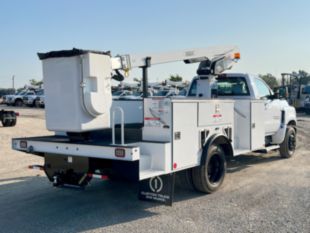 2023 Chevrolet 6500 4x2 Versalift SST-36-NE Bucket Truck