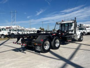 75,000 lbs Cable Tandem Axle Roll-Off Truck