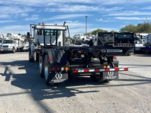 75,000 lbs Cable Tandem Axle Roll-Off Truck