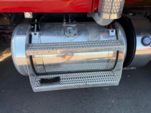 2018 Tri Dump Truck