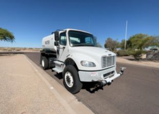 2015 Freightliner M2106 4x4 Load King 2000 Gallon Water Truck