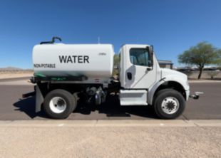 2015 Freightliner M2106 4x4 Load King 2000 Gallon Water Truck