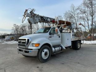 Terex Commander 4047 Digger Derrick on 2015 Ford F750 4x2