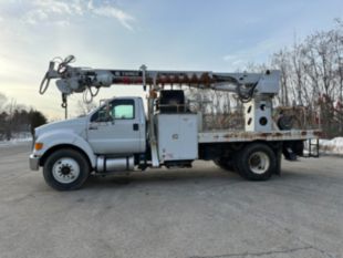 Terex Commander 4047 Digger Derrick on 2015 Ford F750 4x2