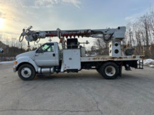 Terex Commander 4047 Digger Derrick on 2015 Ford F750 4x2