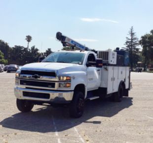 2019 Chevy 5500HD 4x4 Service Truck With Crane